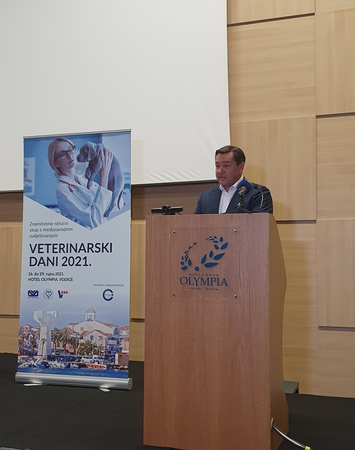 Slika /vijesti/Glavni državni inspektor Mikulić na Veterinarskim danima/210927 Veterinari Mikulic 1.jpg